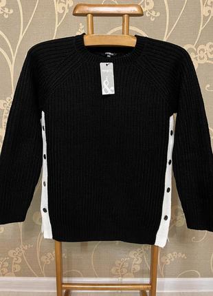 Очень красивый и стильный брендовый вязаный свитер.5 фото
