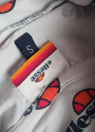 Монограмна біла футболка ellesse з горлом стойкою5 фото