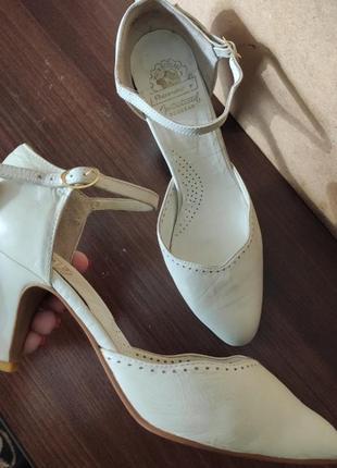 Ретро свадебные туфли