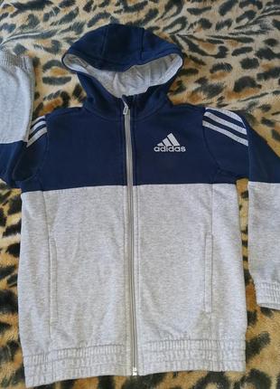 Спортивная кофта