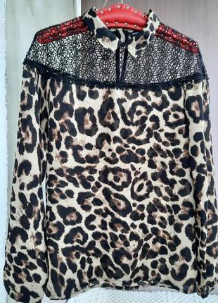 Обалденная блузка в тигровый принт с воротничком1 фото