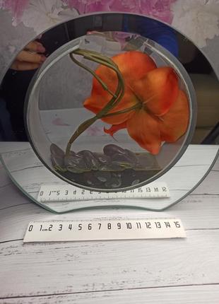 Декоративная ваза , с зеркальным обрамлением , середина залита епоксидкой6 фото