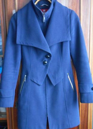 Демисезонное пальто