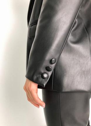 Стильный кожаный пиджак жакет на пуговице5 фото