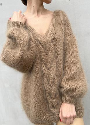 Мохеровий пухнастий об'ємний светр кемел