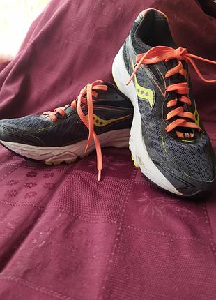 Женские беговые кроссовки Men saucony