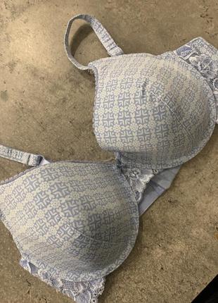 Бюстгалтер , ліф з тонким поролоном