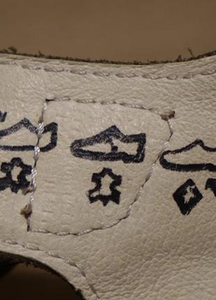 Відмінні фірмові босоніжки з нубука кольору хакі medicus deichmann німеччина 4 1/2.( 24,3 див.)7 фото