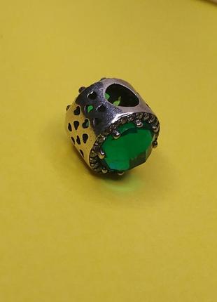 Шарм пандора стерлинговое серебро 925 проба цирконий большой зелёный камень сердечки овальный камешки3 фото