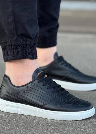 Шикарні чоловічі кросівки