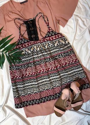 Летняя маечка свободного кроя на лямказ с сеткой на спинке