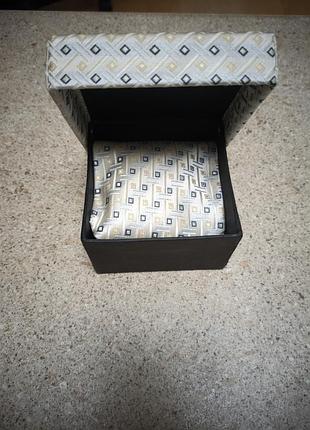 Галстук мужской нарядный, светлый с узором