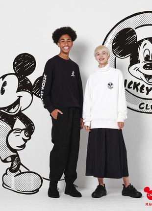 Монохромна толстовка мікі disney uniqlo3 фото