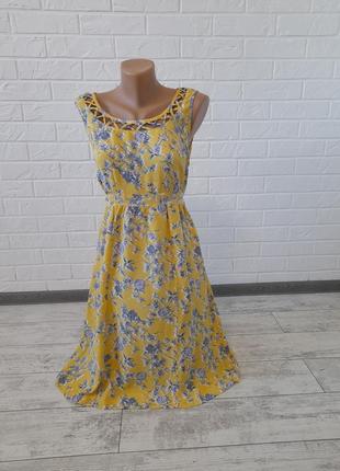 Жовта сукня в кольорах, квіткове плаття