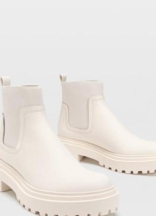 Белые/молочные ботинки/челси 40 размер страдивариус/stradivarius2 фото