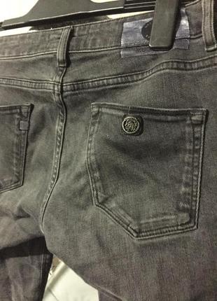Практичні темні джинси4 фото