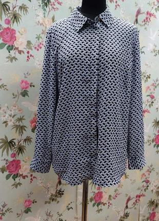 Легка сорочка з довгим рукавом, в геометричний принт