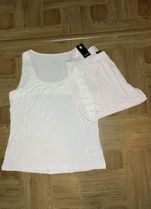 Домашній костюм, піжама