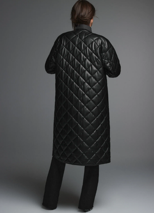 Длинное стеганное оверсайз свободное пальто испания zara демисезонное5 фото