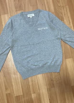 Джемпер з v-подібним вирізом