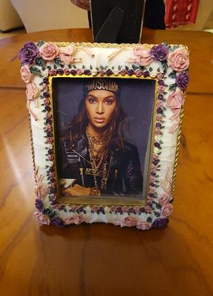 Нежная рамка для фото с декором