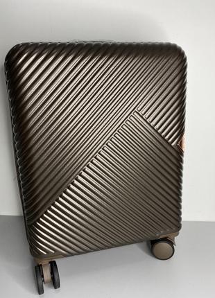 Валіза полікарбонат середня розмір м