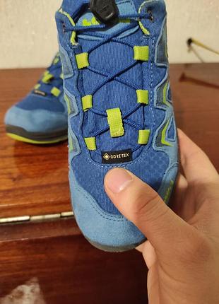 Кроссовки 4