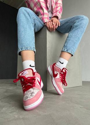 ❤️ nike sb dunk low strangelove бархатные розовые кроссовки с сердцем найк трендовая модель подарок на день валентина жіночі рожеві бархатні кросівки3 фото