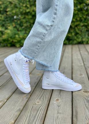 Nike blazer mid 77’ metal swoosh ‘white’ брендовые высокие белые кроссовки блейзер найк жіночі високі трендові високі кросівки2 фото