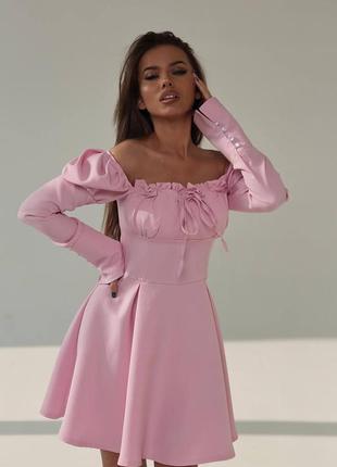 Платье ручной работы с открытой спиной и плечами