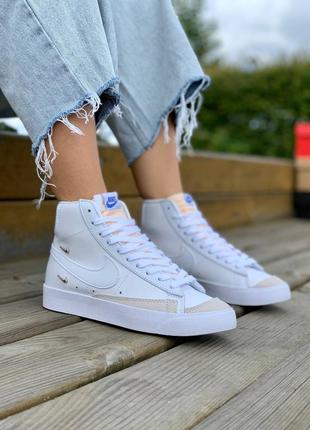 Nike blazer mid 77' metal swoosh 'white' брендові високі білі кросівки блейзер найк жіночі високі білі трендові високі кросівки