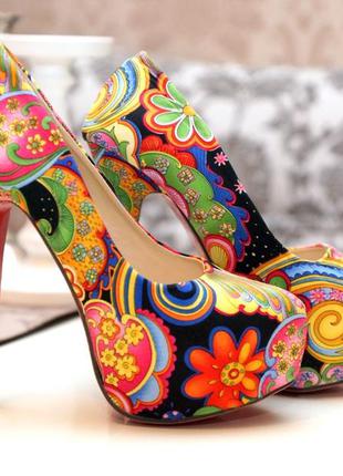 Яркие цветочные туфли в наличии!2 фото