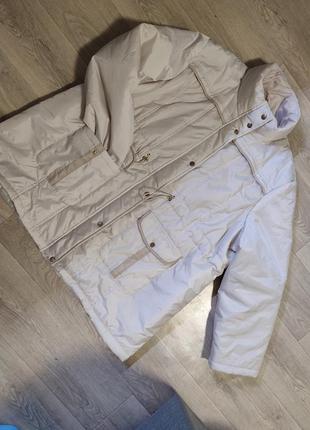 Куртка кремовая редкий размер демисезонная невесомая батал1 фото