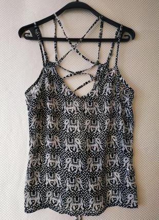 Топ со шнуровкой