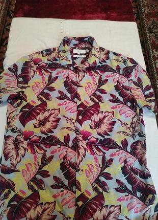 Яркая летняя рубашка.