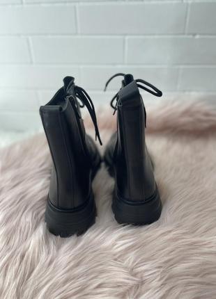 Женские кожаные чёрные ботинки4 фото