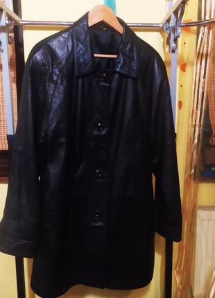 Чорная кожаная курточка плащ шкіра (лаєчка) германія куртка кожа великий розмір батал на пуговицах1 фото