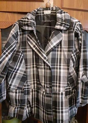 Ветровка в клетку