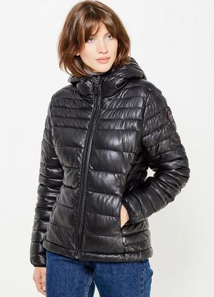 Оригинал.фирменная,утепленная,стеганая куртка из эко кожи napapijri