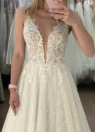 Свадебное платье со шлейфом8 фото