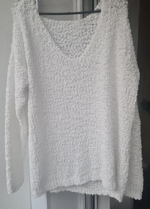 Легкий белый свитер1 фото