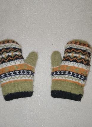 Зимние теплые варежки на махре