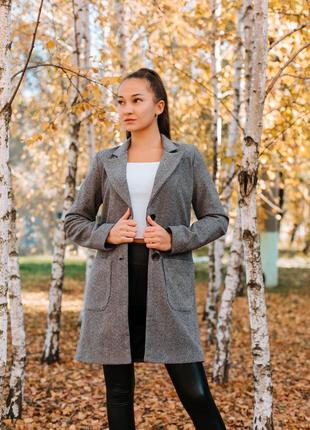 Пальто женское демисезонное цвет серый размеры 42 - 482 фото