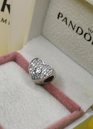 Шарм стерлинговое серебро 925 проба цирконий объёмное сердце много камней весь в камнях камни в стиле пандора