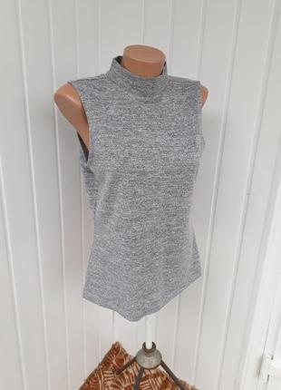 Тонкий трикотажний гольф