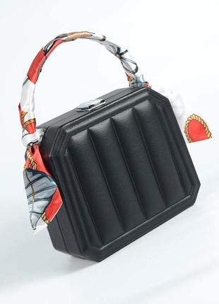 Вечерняя маленькая черная сумочка через плечо модный выпускной мини клатч бокс с ручкой и платком1 фото