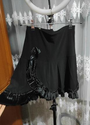Чорна спідниця