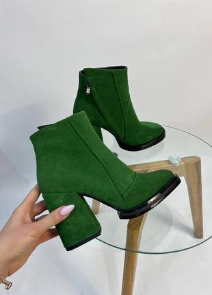 Эксклюзивные ботинки из натуральной итальянской замши зелёные