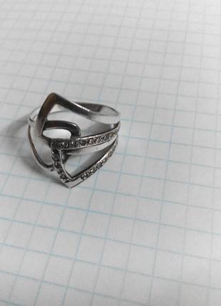Серебряное кольцо крупное зигзаг удачи с фианитами7 фото