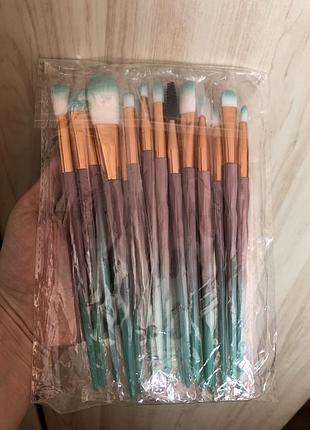 Кисти для макияжа,20 штук